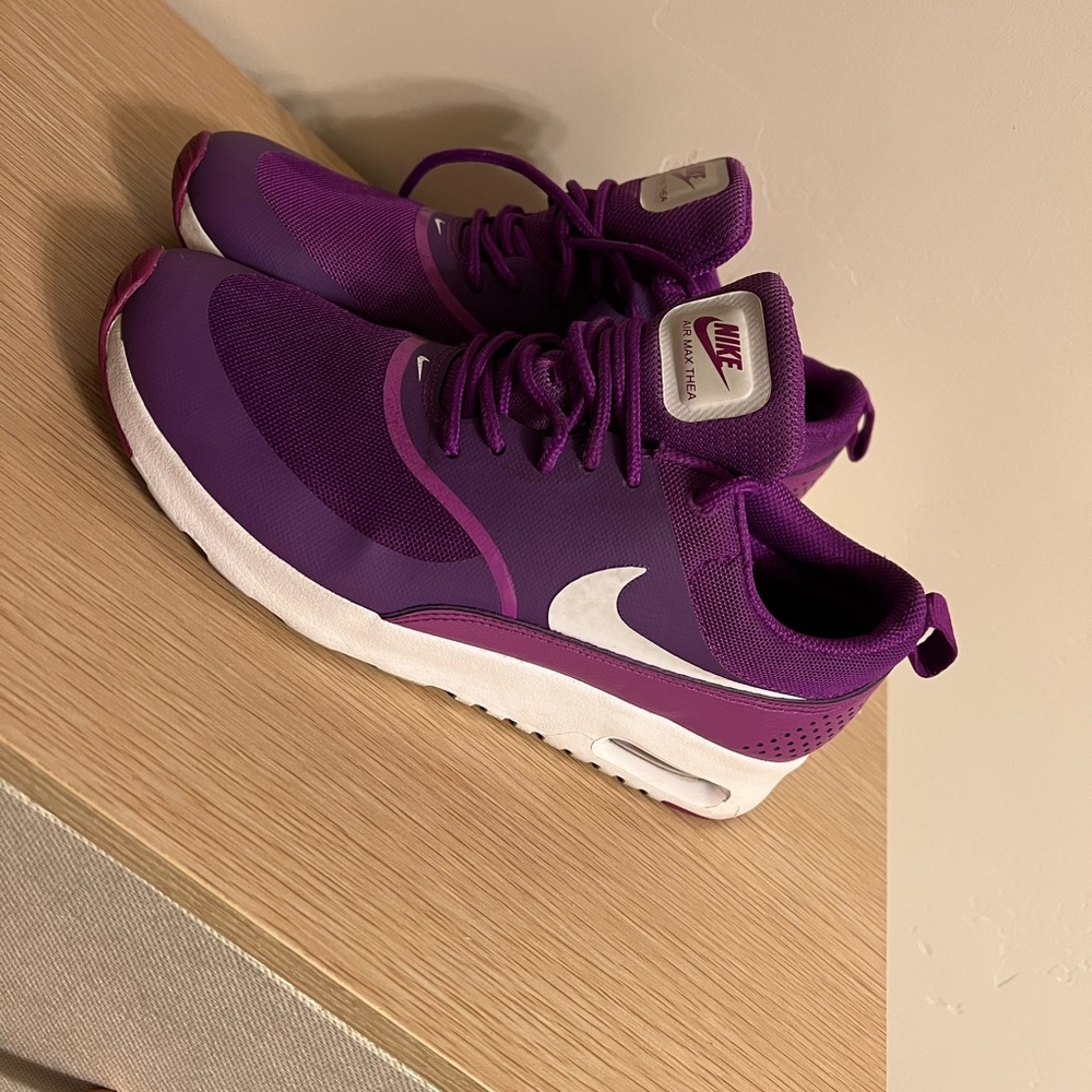 Nike air max Thea size 7 also fit 7.5 Europe size 38